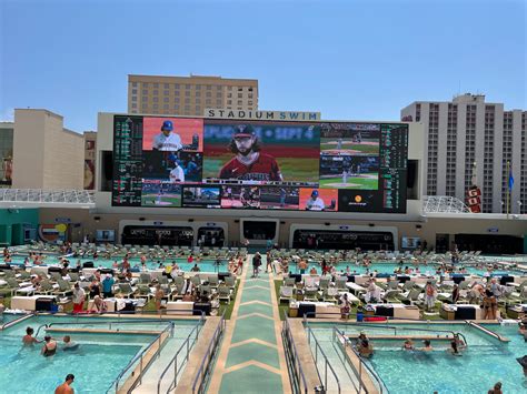 vegas pool sportsbook